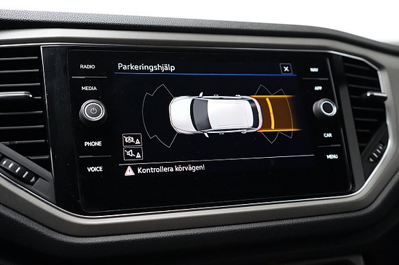Volkswagen T-Roc 12 of 24