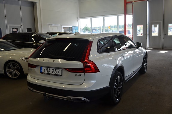 Volvo V90 Cross Country 15 of 27