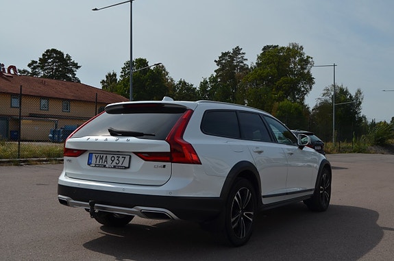 Volvo V90 Cross Country 7 of 27