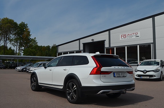 Volvo V90 Cross Country 5 of 27