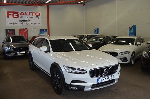 Volvo V90 Cross Country 13 of 27