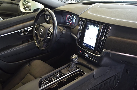 Volvo V90 Cross Country 18 of 27