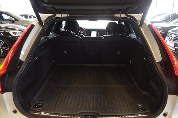 Volvo V90 Cross Country 21 of 27