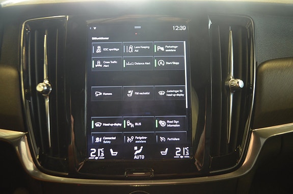 Volvo V90 Cross Country 24 of 27