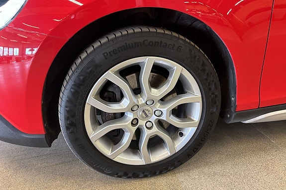 Volvo V40 Cross Country 4 of 19