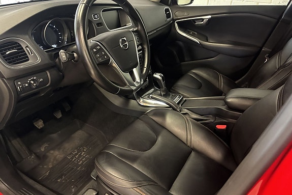Volvo V40 Cross Country 9 of 19
