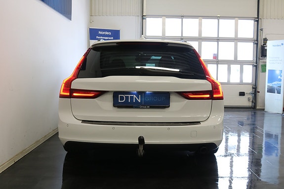 Volvo V90 4 of 23
