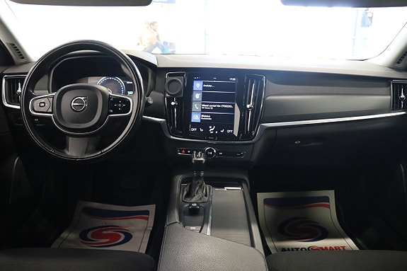 Volvo V90 10 of 23