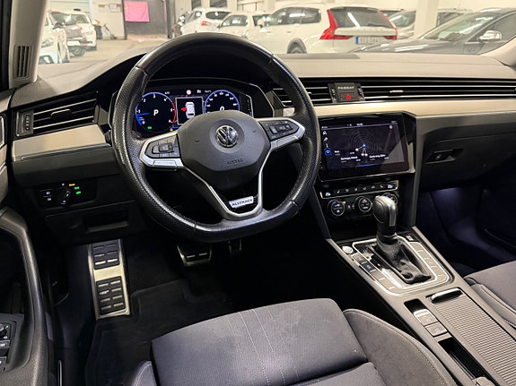 Volkswagen Passat Alltrack 14 of 24