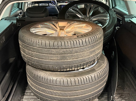 Volkswagen Passat Alltrack 10 of 24
