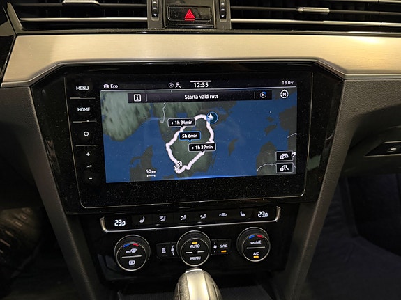 Volkswagen Passat Alltrack 17 of 24