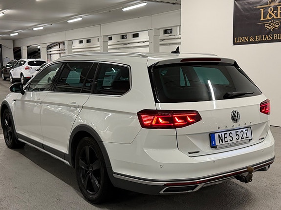 Volkswagen Passat Alltrack 7 of 24