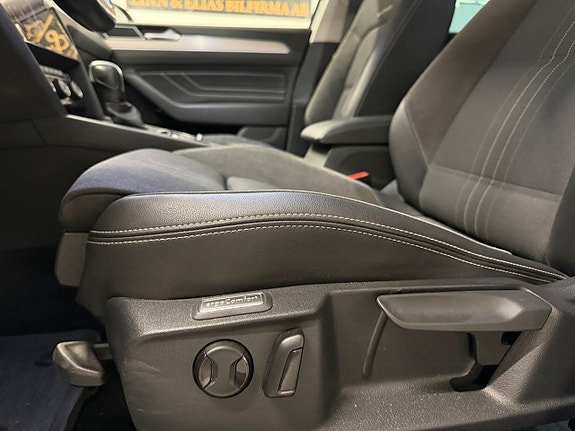 Volkswagen Passat Alltrack 18 of 24