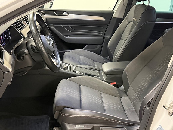 Volkswagen Passat Alltrack 13 of 24