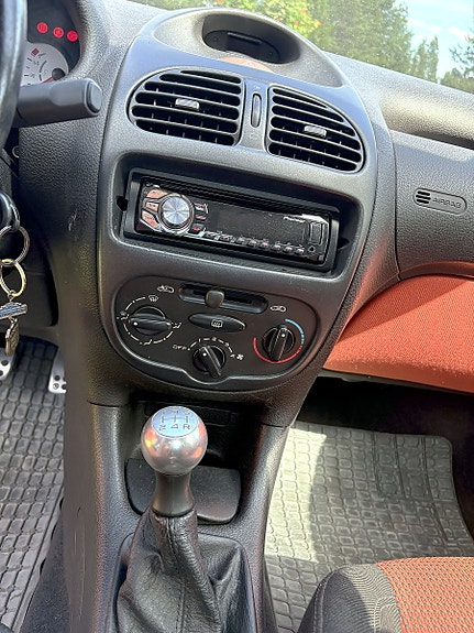 Peugeot 206 CC 8 of 9