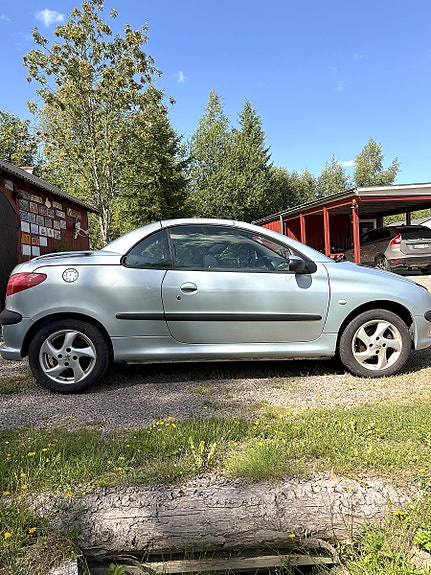 Peugeot 206 CC 4 of 9