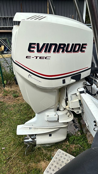 Bombard 730 Explorer 6 of 11