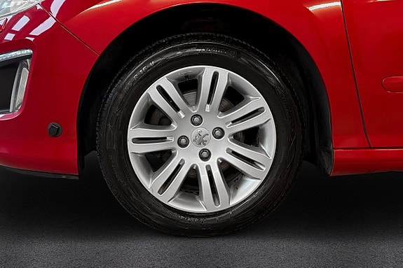 Peugeot 308 9 of 17