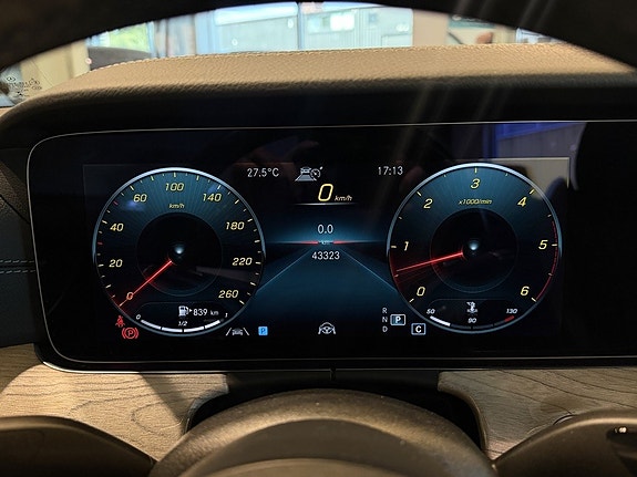 Mercedes-Benz E400 d 11 of 29