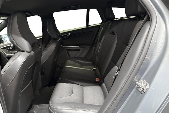 Volvo V60 Cross Country 10 of 11