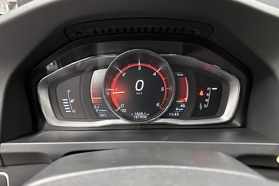Volvo V60 Cross Country 7 of 11