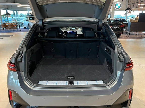 BMW 530e 19 of 20