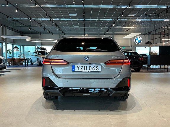 BMW 530e 5 of 20