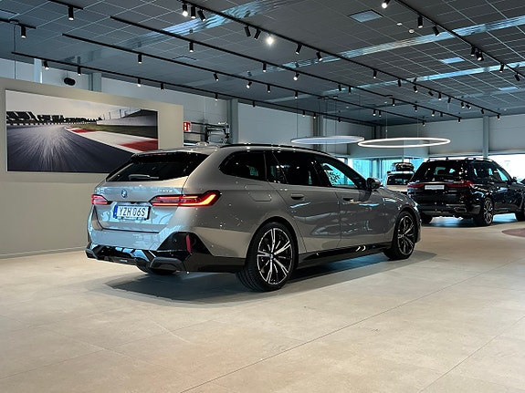 BMW 530e 4 of 20