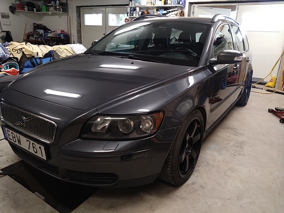 Volvo V50 2 of 7