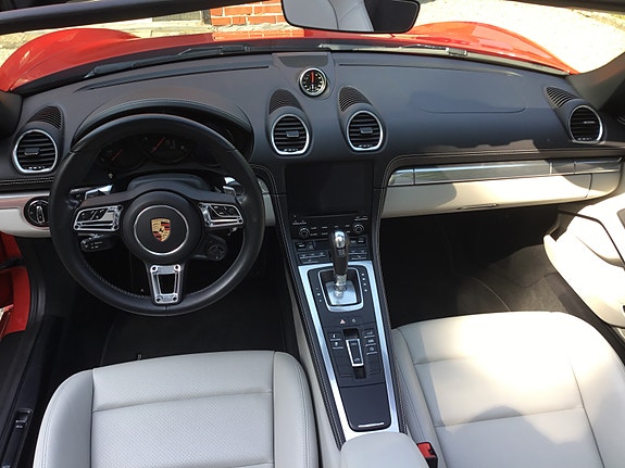 Porsche 718 Boxster GTS 9 of 12