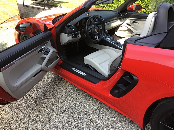 Porsche 718 Boxster GTS 7 of 12