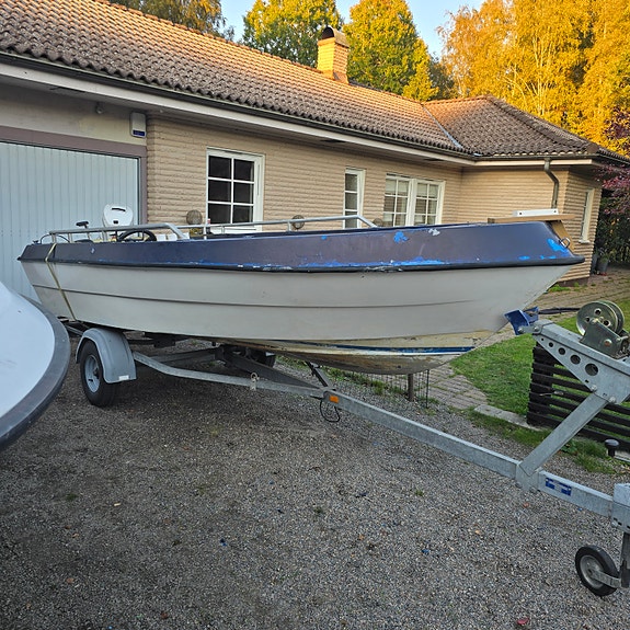 FYND! Sportbåt, fiskebåt,  inkl motor 70HK 2 of 5