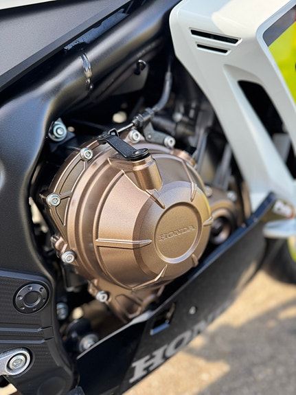 Honda CBR500R 4 of 6