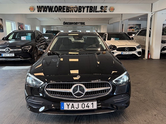 Mercedes-Benz C300 25 of 25