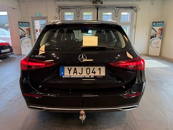 Mercedes-Benz C300 24 of 25
