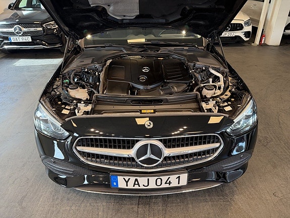 Mercedes-Benz C300 22 of 25