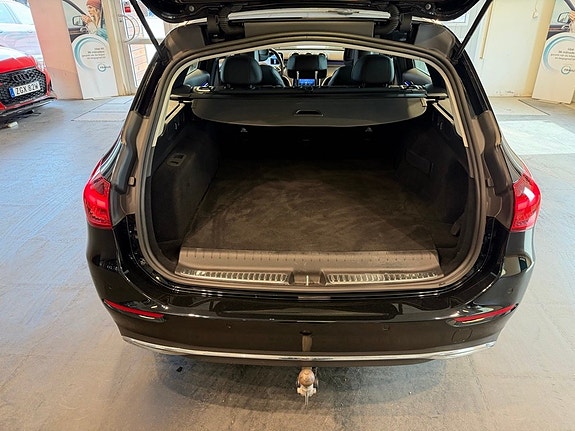 Mercedes-Benz C300 23 of 25