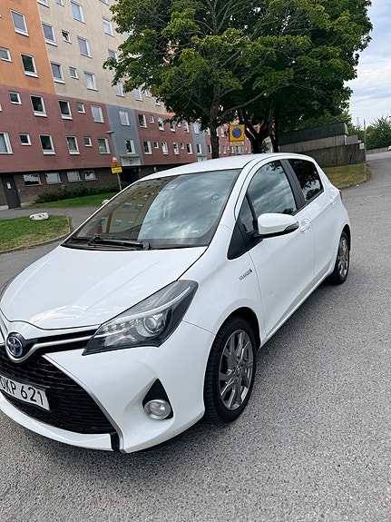 Toyota Yaris 6 of 10