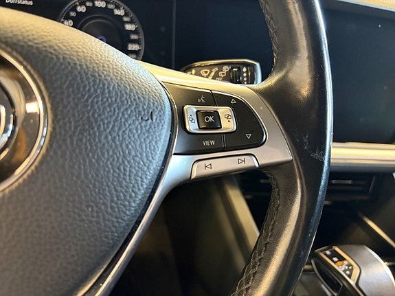 Volkswagen Touareg 22 of 22
