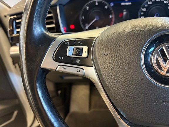 Volkswagen Touareg 21 of 22