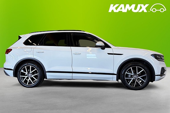 Volkswagen Touareg 2 of 22