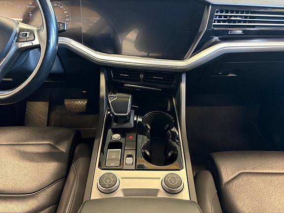 Volkswagen Touareg 11 of 22