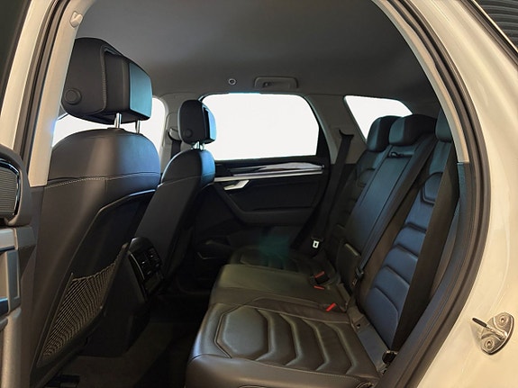 Volkswagen Touareg 14 of 22