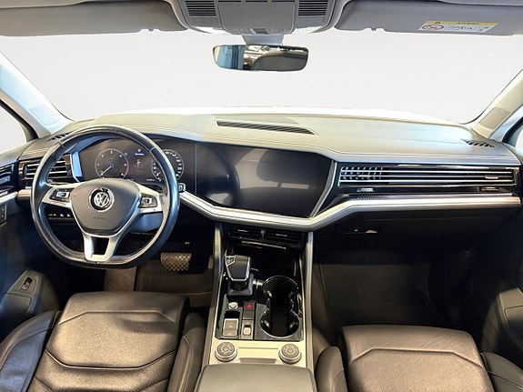 Volkswagen Touareg 10 of 22