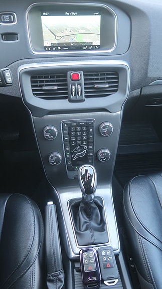 Volvo V40 12 of 27