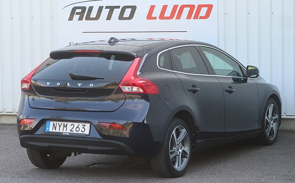 Volvo V40 5 of 27