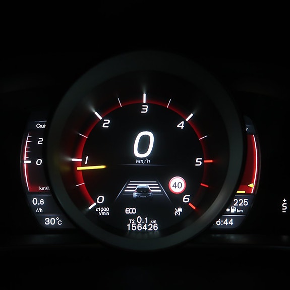 Volvo V40 19 of 27