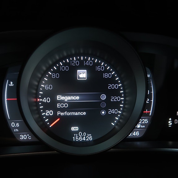 Volvo V40 20 of 27