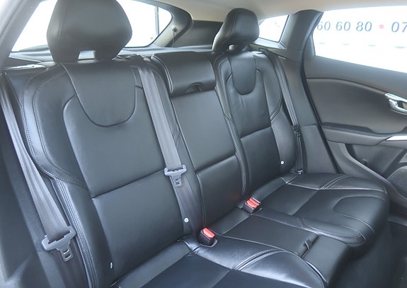 Volvo V40 10 of 27
