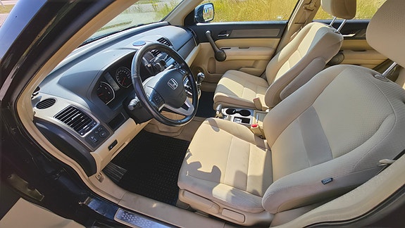 Honda CR-V 10 of 12
